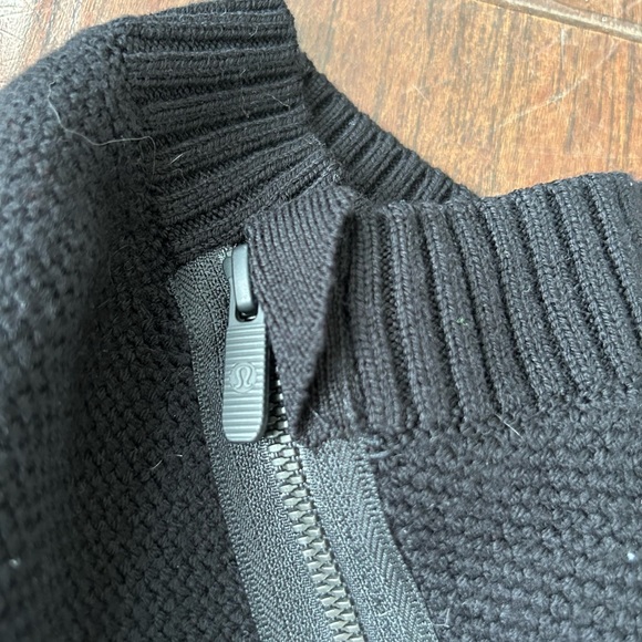 Lululemon On The Go Poncho 
One Size 
Black - Picture 3 of 9